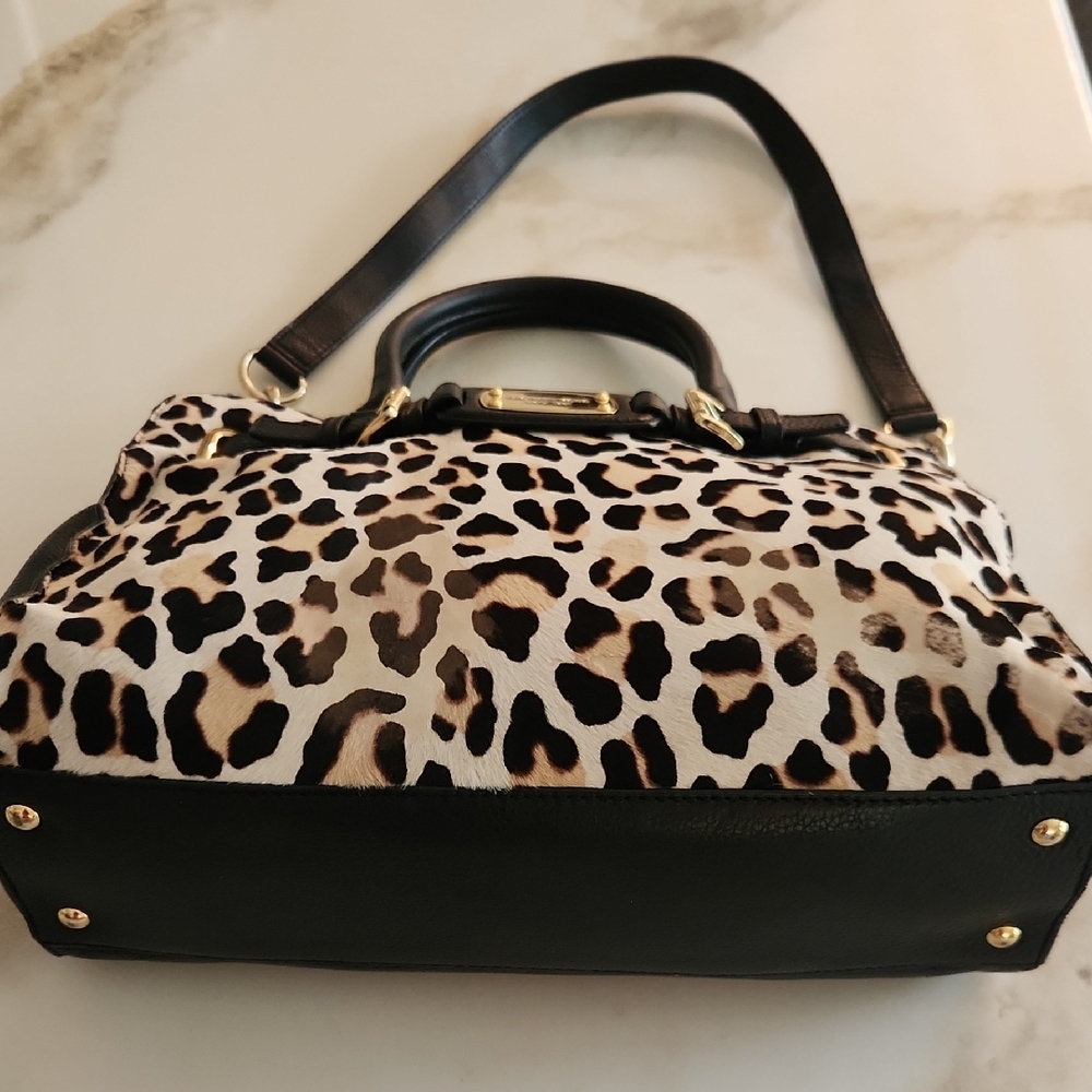 Michael Kors Leopard Print Satchel with Black Details - Picture 5 of 16